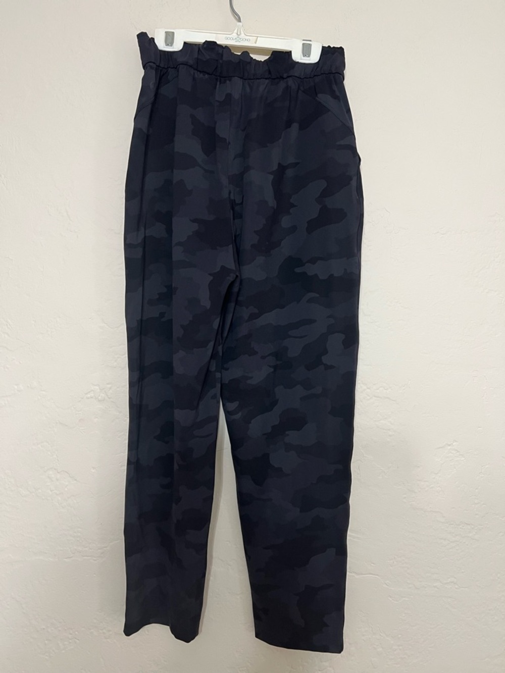 Lululemon  Camo Elastic-Waist Jogger Pants
